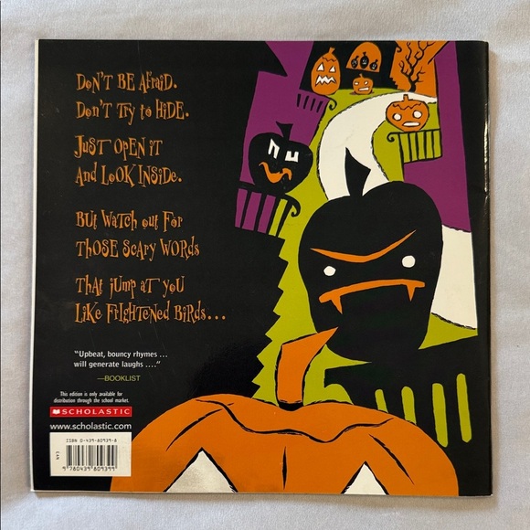 Scholastic Book “Halloween Night 21 Spooktacular Poems” Kids Softcover Teacher - Picture 3 of 4